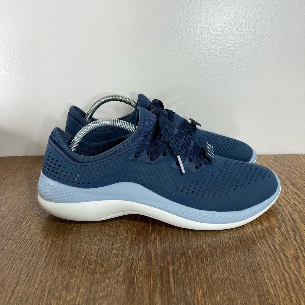 Crocs Lite Ride 360 Sneaker Size Men’s Size 8 fits Women’s 10 Navy Blue